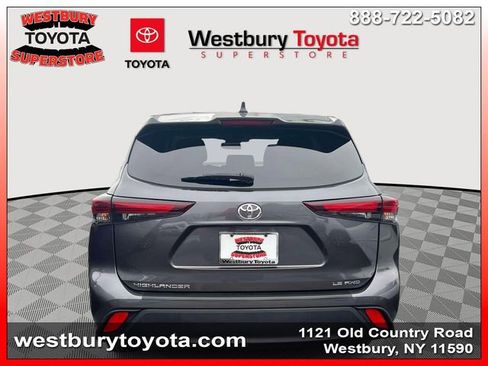 Certified 2024 Toyota Highlander LE AWD/4WD image 7