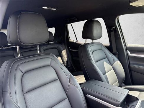 Used 2026 GMC Terrain Elevation w/ Elevation Premium Package FWD image 25