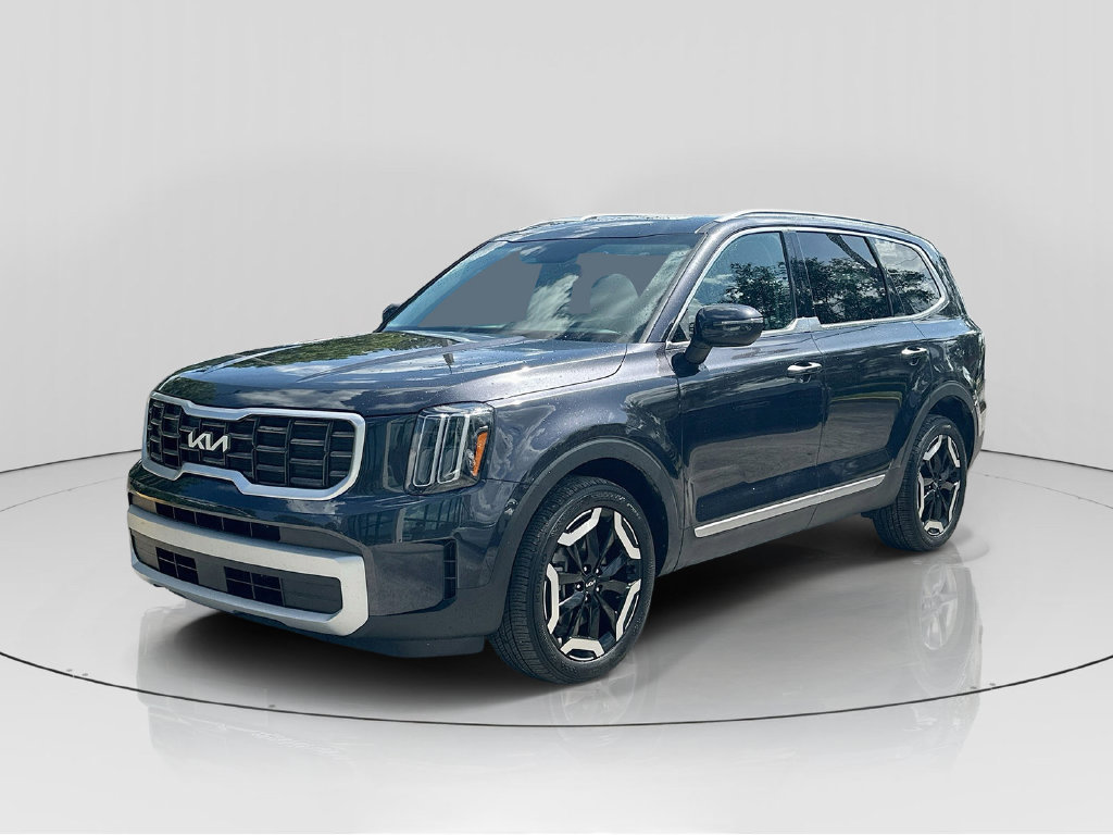 Used 2025 Kia Telluride S FWD image 3