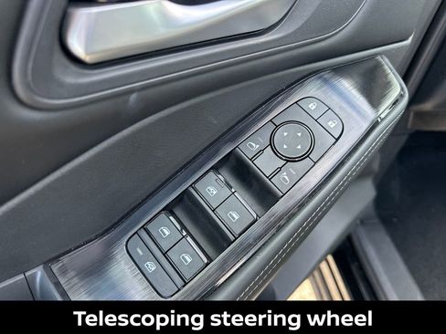 Certified 2025 Nissan Rogue SV FWD image 14