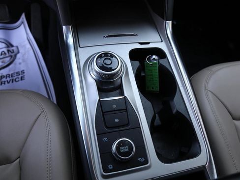 Used 2023 Ford Explorer XLT w/ Equipment Group 202A image 33