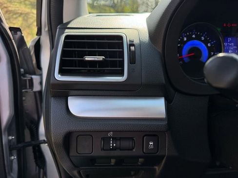 Used 2015 Subaru Crosstrek Touring image 11