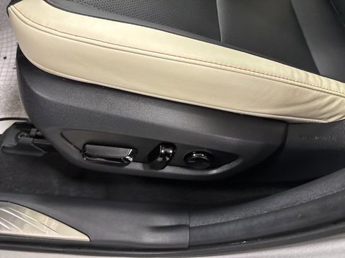 Used 2024 Lexus NX 350 350h Base image 18