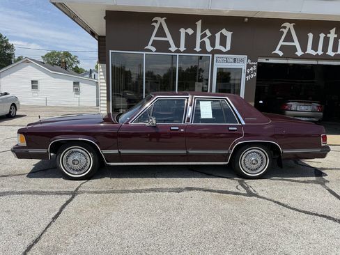 Used 1989 Mercury Grand Marquis GS RWD image 5
