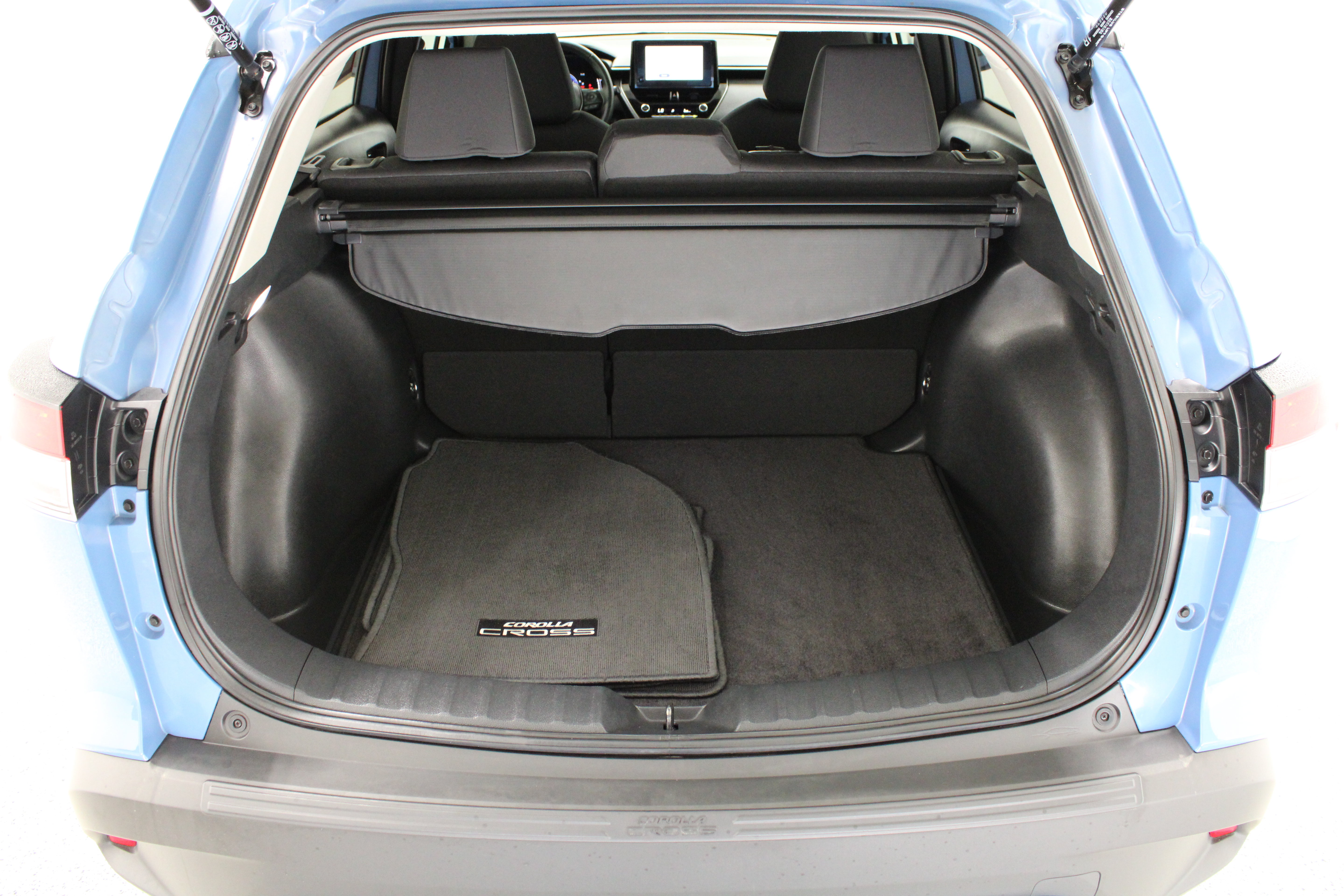 Used 2026 Toyota Corolla Cross LE FWD image 30