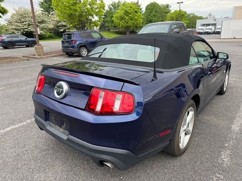 Used 2011 Ford Mustang GT Premium w/ Comfort Pkg RWD image 7
