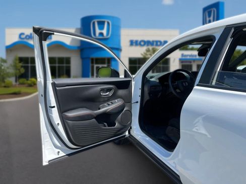 Used 2024 Honda HR-V Sport image 16