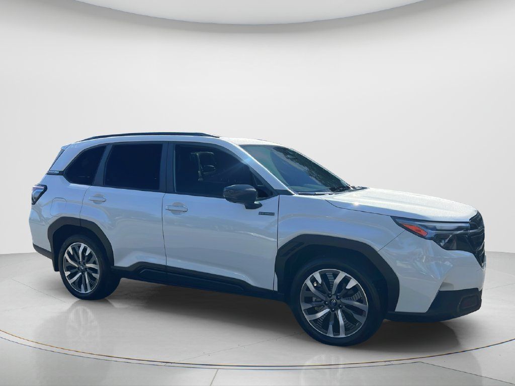 Used 2025 Subaru Forester Touring w/ Touring Package AWD/4WD image 3