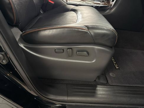 Used 2020 Nissan Armada SL image 57