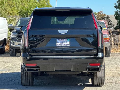 Used 2023 Cadillac Escalade Sport w/ LPO, ONYX Package AWD/4WD image 5