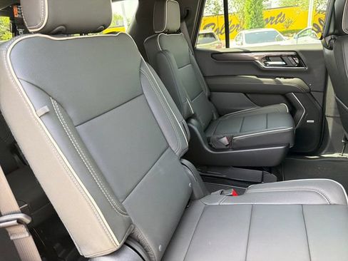New 2026 GMC Yukon Elevation w/ Elevation Premium Package AWD/4WD image 22