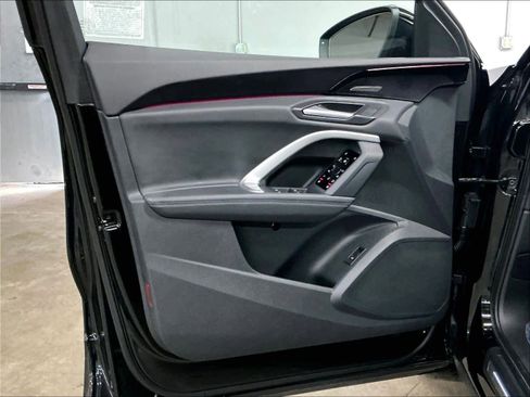 Certified 2025 Audi Q5 Prestige image 26