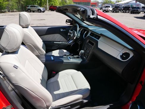 Used 2014 Ford Mustang Premium RWD image 8
