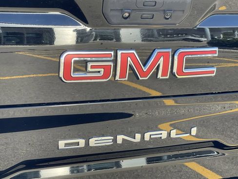 Used 2022 GMC Sierra 1500 Denali w/ Denali Reserve Package AWD/4WD image 7