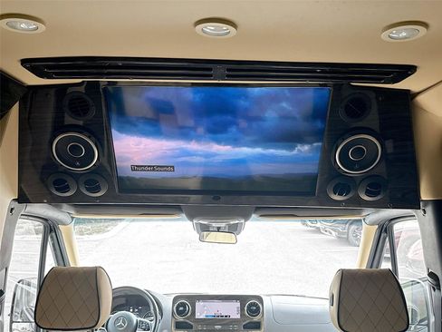 Used 2021 Mercedes-Benz Sprinter 3500 image 14