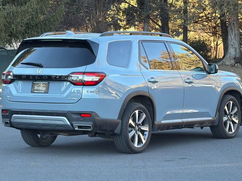 Used 2023 Honda Pilot Elite image 4