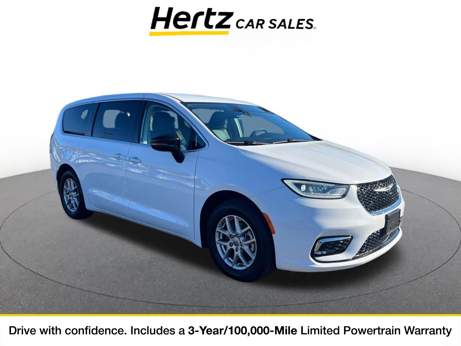 Used 2024 Chrysler Pacifica Touring-L FWD image 1