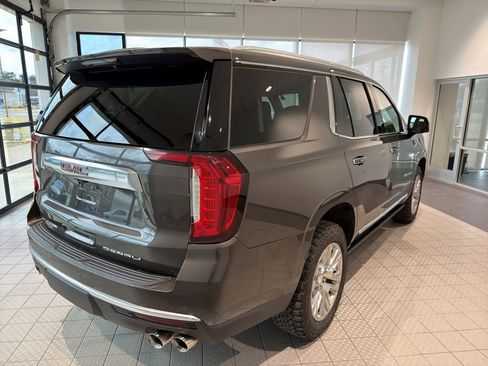 Used 2021 GMC Yukon Denali w/ Advanced Technology Package image 5