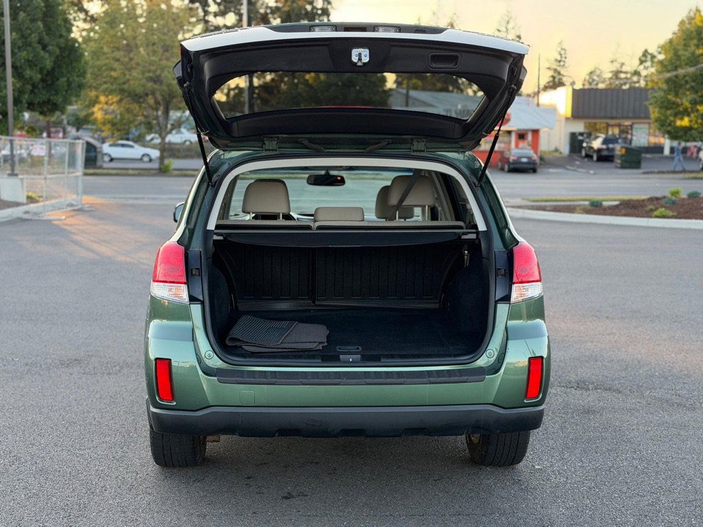 Used 2014 Subaru Outback 2.5i Premium AWD/4WD image 16