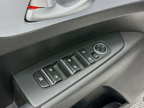 Used 2023 Kia Forte LXS image 15