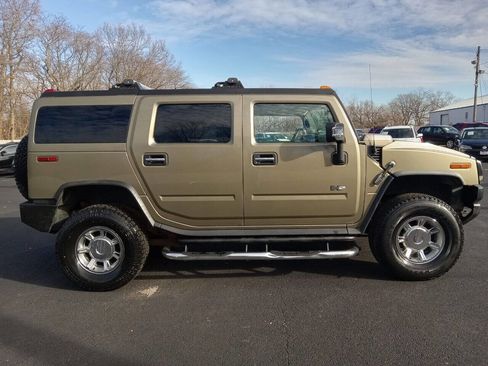 Used 2005 HUMMER H2 w/ Preferred Equipment Group image 4