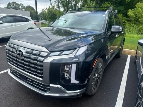 Used 2023 Hyundai Palisade Calligraphy AWD/4WD image 2