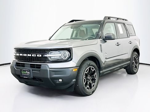Used 2025 Ford Bronco Sport Outer Banks AWD/4WD image 3