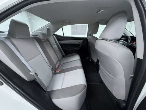 Used 2017 Toyota Corolla LE w/ Carpet Mat Package (TMS) FWD image 17