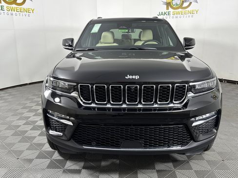 New 2025 Jeep Grand Cherokee Limited w/ Luxury Tech Group II AWD/4WD image 3