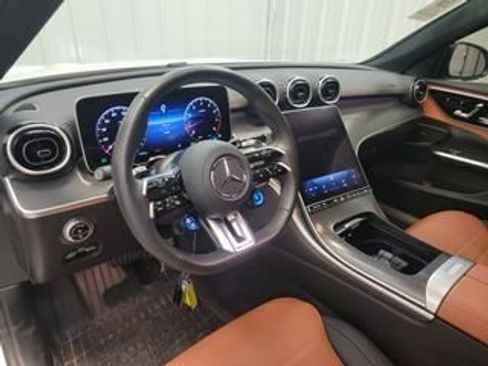 Used 2025 Mercedes-Benz C 43 AMG 4MATIC Sedan image 4