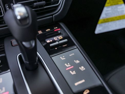 New 2026 Porsche Macan AWD/4WD image 26