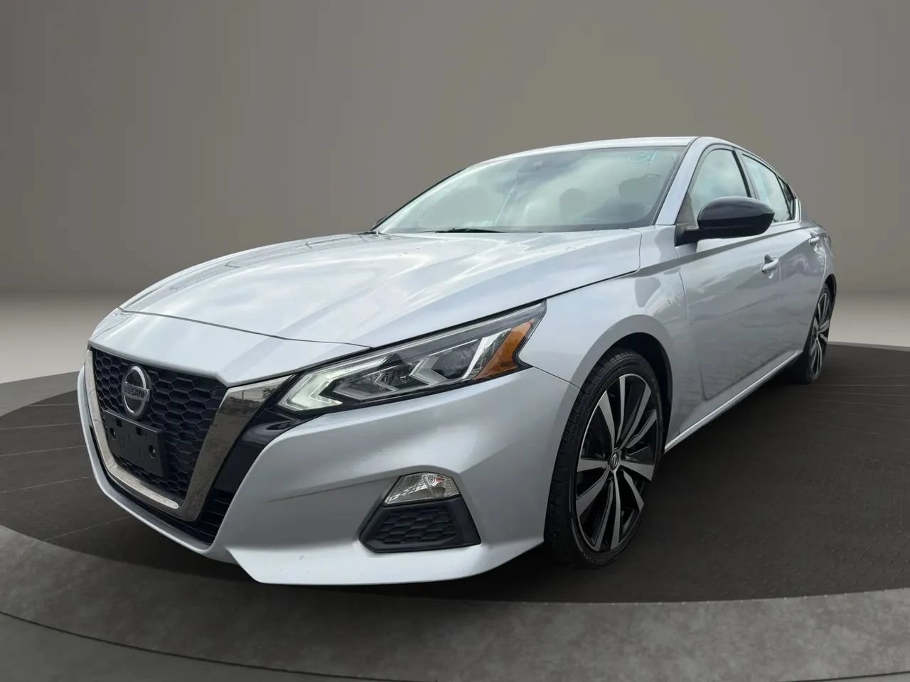 Used 2020 Nissan Altima 2.5 SR FWD image 1