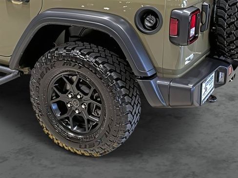 Used 2025 Jeep Wrangler Unlimited Sport AWD/4WD image 11