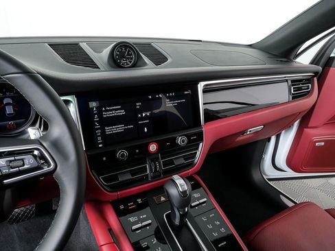 New 2026 Porsche Macan S image 13