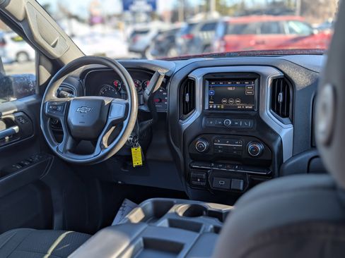 Used 2020 Chevrolet Silverado 1500 Custom Trail Boss w/ Custom Convenience Package image 15