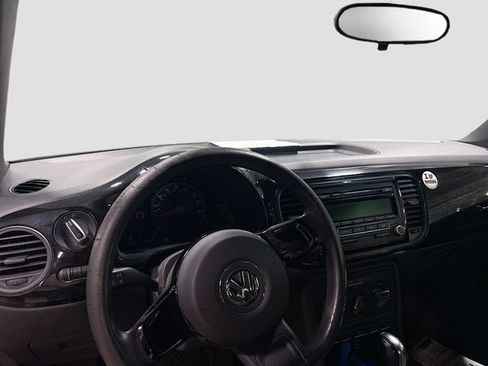 Used 2012 Volkswagen Beetle 2.5 FWD image 10