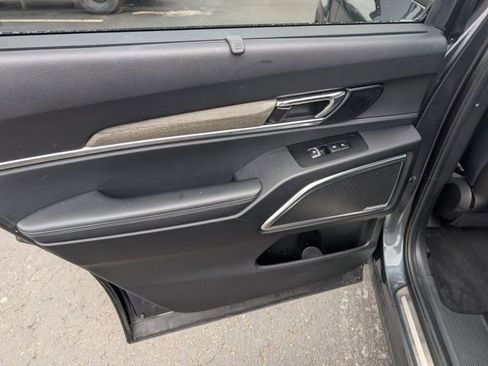 Used 2022 Kia Telluride SX w/ SX Prestige Package image 10