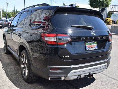 Used 2025 Honda Pilot Elite image 7