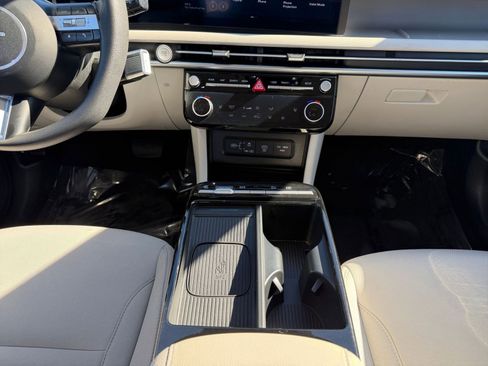 Used 2025 Hyundai Tucson Blue image 39