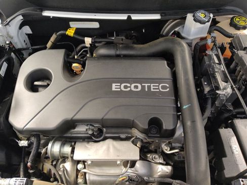 Used 2021 Chevrolet Equinox LS w/ LPO, Floor Liner Package image 30