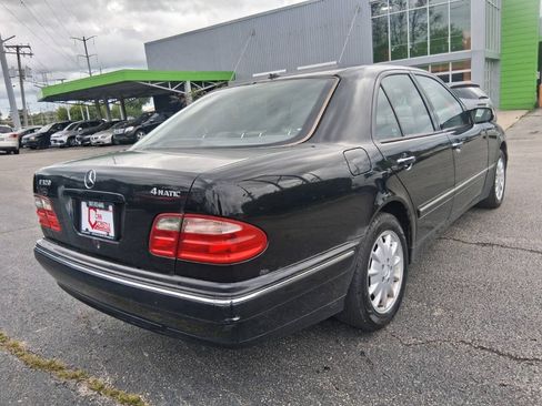 Used 2000 Mercedes-Benz E 320 4MATIC Sedan image 5