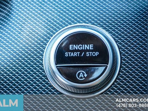 Used 2025 Mercedes-Benz C 300 Sedan image 41