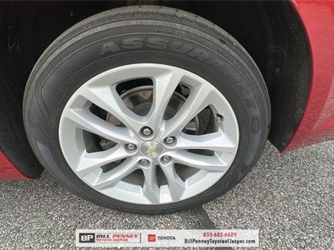 Used 2016 Chevrolet Malibu LT image 18