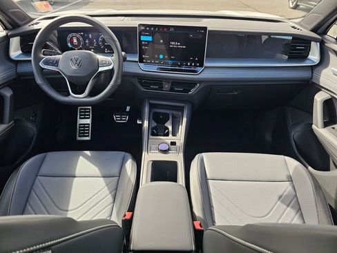 New 2026 Volkswagen Tiguan SE R-Line AWD/4WD image 9