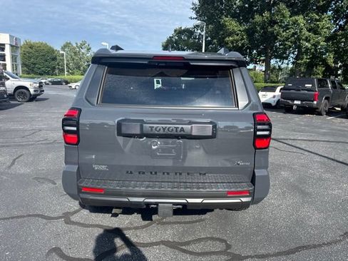 Used 2025 Toyota 4Runner SR5 AWD/4WD image 5