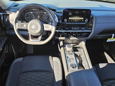 New 2025 Nissan Pathfinder SV w/ SV Premium Package image 6