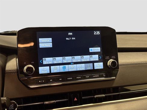 Used 2024 Mitsubishi Outlander FWD image 14