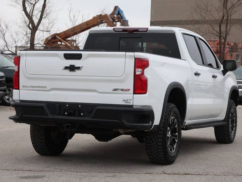 Used 2024 Chevrolet Silverado 1500 ZR2 w/ Technology Package AWD/4WD image 9