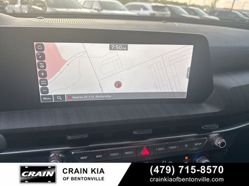 Certified 2024 Kia Telluride SX Prestige AWD/4WD image 16