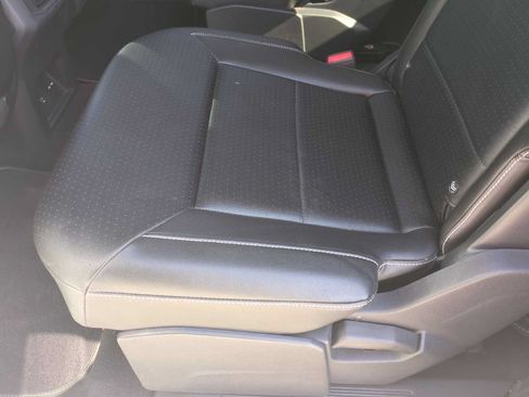 Used 2023 Volkswagen Atlas SE w/ Black Wheel Package FWD image 24